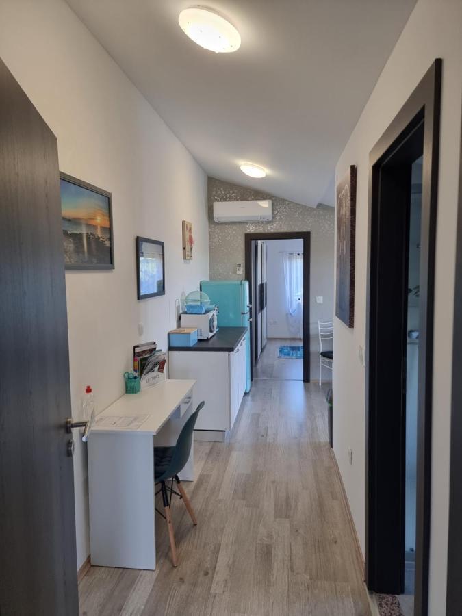 Apartment Pharos Zambratija  Zewnętrze zdjęcie